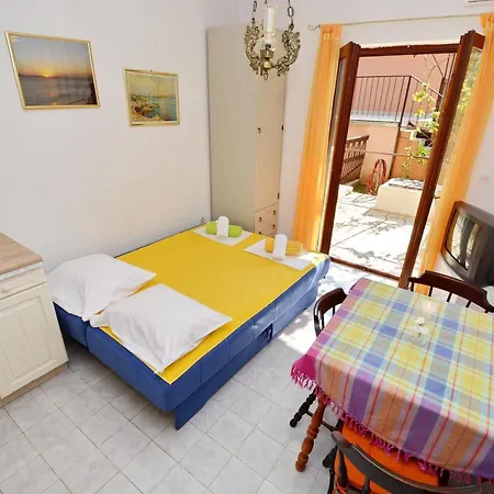 Apartment Irena Ciovo