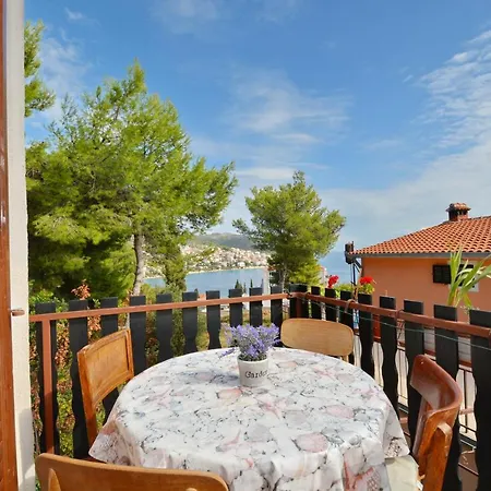 Apartment Irena Ciovo
