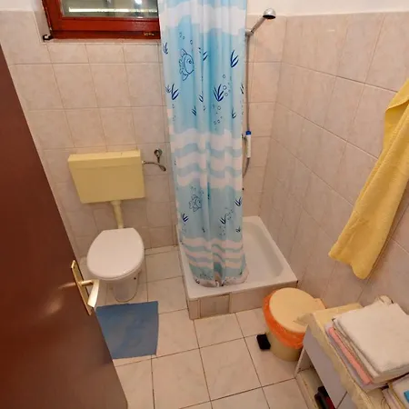 Irena Ciovo Apartment *