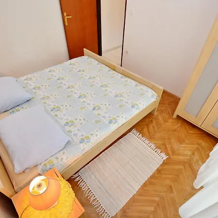 Apartment Irena Ciovo